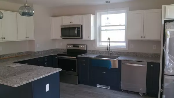 Ipswich, MA 01938,31 Estes Street #2