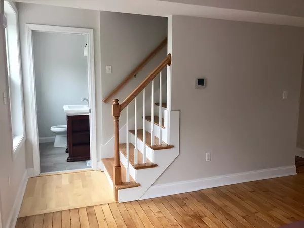 Ipswich, MA 01938,31 Estes Street #2