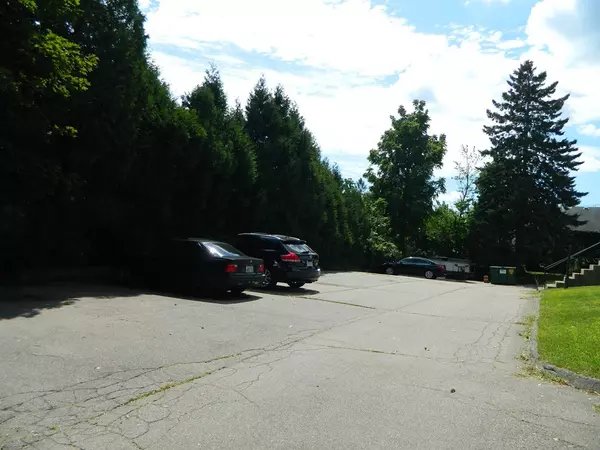 North Attleboro, MA 02760,40 Church St