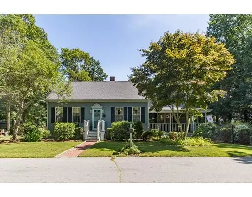 26 Cox St, Acushnet, MA 02743