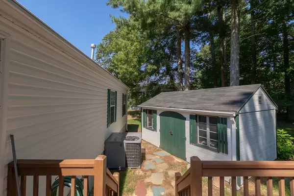 Carver, MA 02330,12 Heather Lane