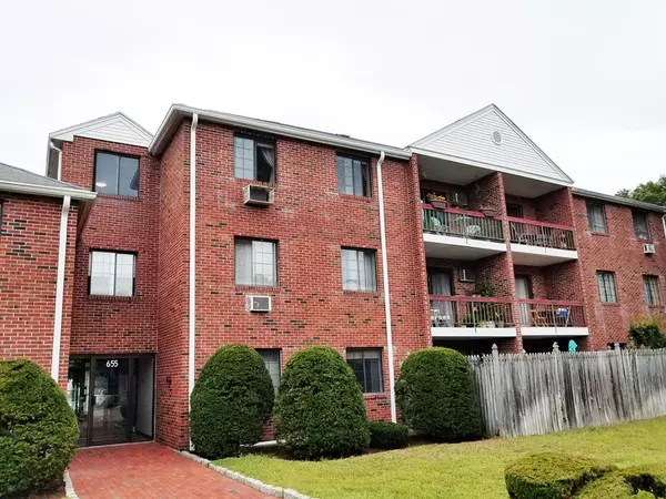 655 Saw Mill Brook Parkway #17, Newton, MA 02459