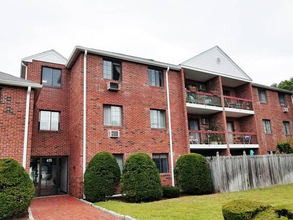 655 Saw Mill Brook Parkway #17, Newton, MA 02459