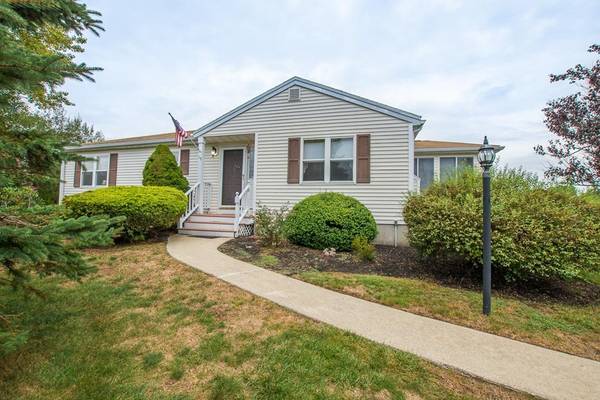 15 Crystal Water Dr #15, East Bridgewater, MA 02333