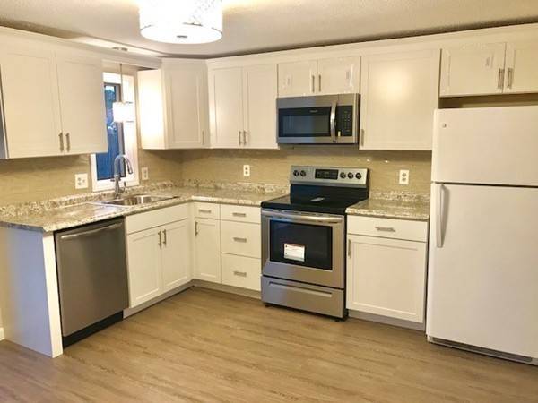 1821 Middlesex St #1, Lowell, MA 01851