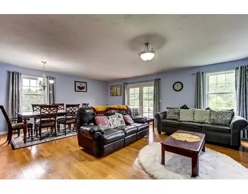 Grafton, MA 01536,6 Anderson Ln