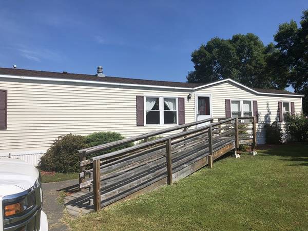 Hatfield, MA 01038,143 West St #32