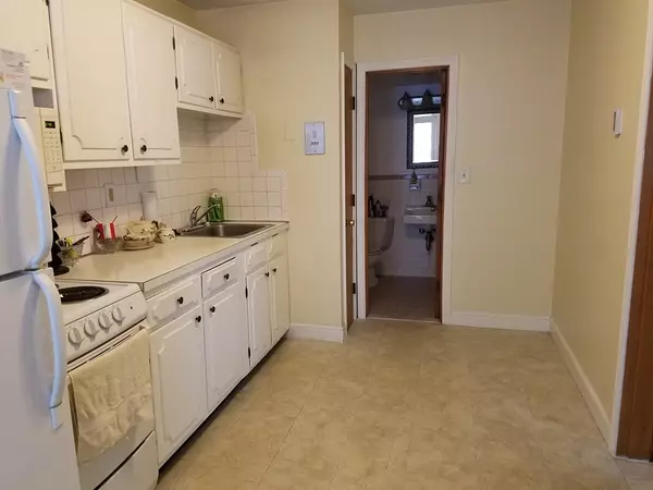 Weymouth, MA 02191,275 Neck Street #C1