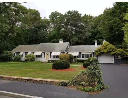 65 Country Club Ln, Brockton, MA 02301
