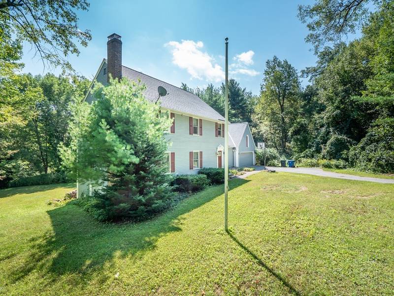 3 Coal Kiln Rd, Princeton, MA 01541