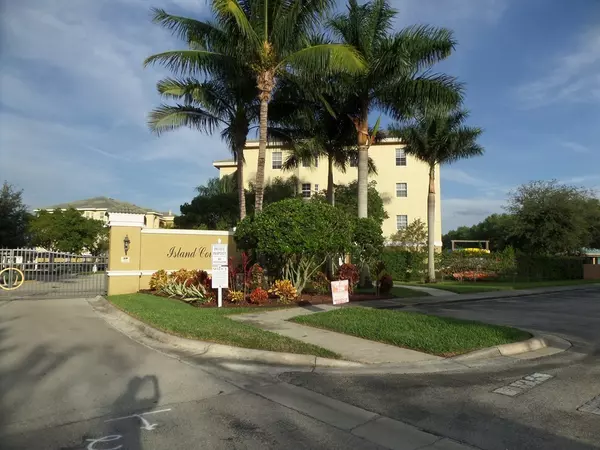 1781 Four Mile Cove Pkwy. #121, Cape Coral, FL 33990