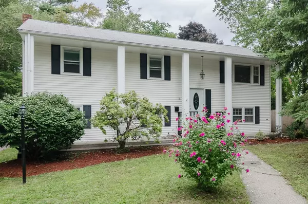 18 Old Pine St, Weymouth, MA 02190