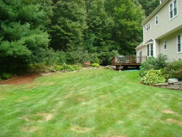 Northbridge, MA 01534,28 Beech Street