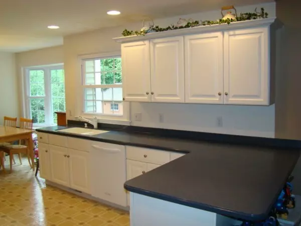 Northbridge, MA 01534,28 Beech Street