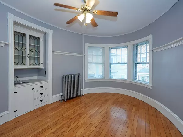 Fall River, MA 02720,607-611 June St