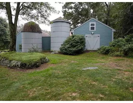 Swansea, MA 02777,306 Hortonville Rd