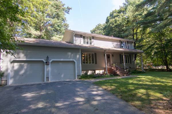 5 Sunnyrock, Walpole, MA 02081