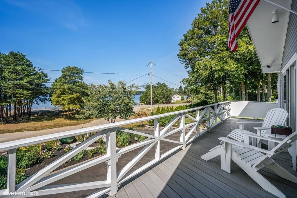 Mashpee, MA 02649,14 Shorewood Ct