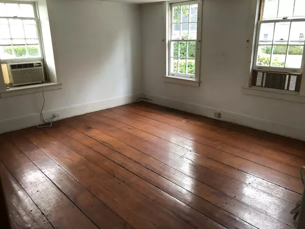 Plymouth, MA 02360,221 Sandwich St