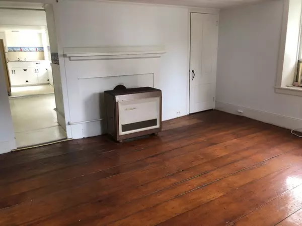 Plymouth, MA 02360,221 Sandwich St