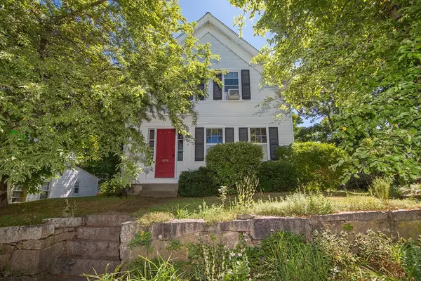 11 Fruit Street, Holliston, MA 01746