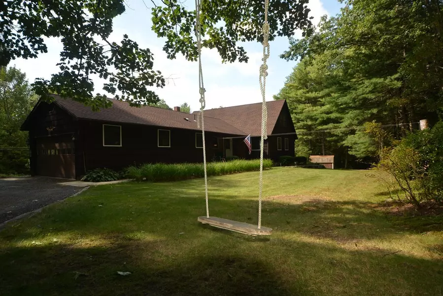 17 Gore Rd, Blandford, MA 01008