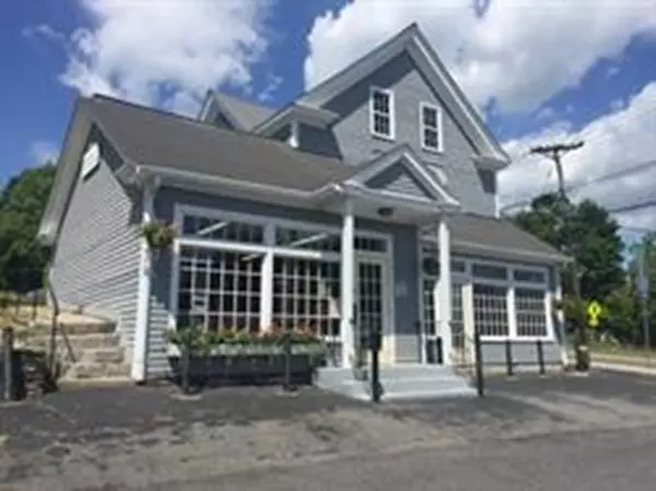 1 Center St, Easton, MA 02356