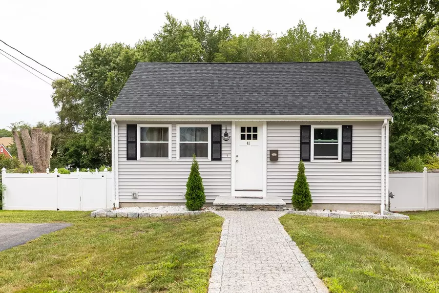 41 Concord St, Rockland, MA 02370