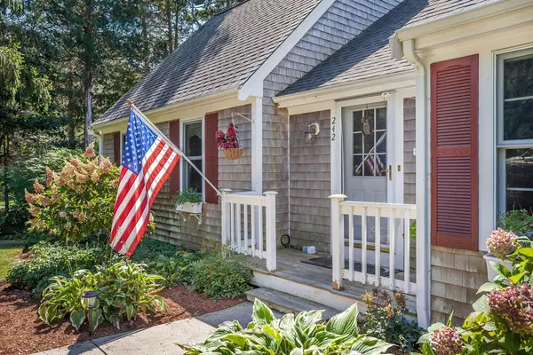 Falmouth, MA 02540,242 W Falmouth Hwy