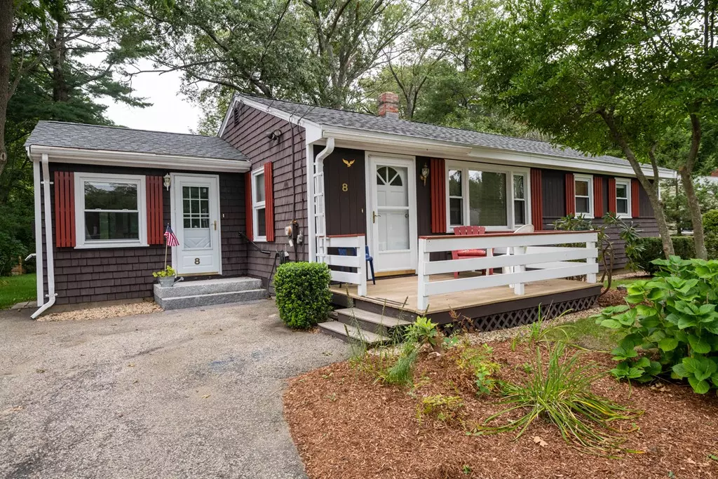 Ipswich, MA 01938,8 Paradise Road