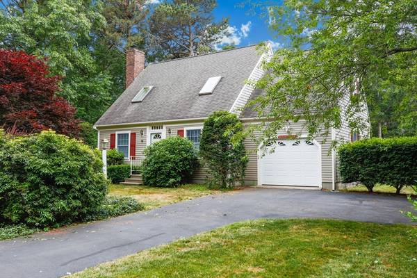 11 Island St, Dennis, MA 02660