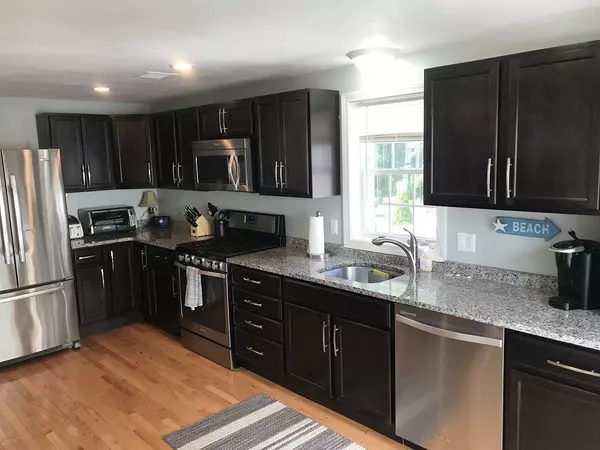 Plymouth, MA 02360,17 Cape Cod Ave