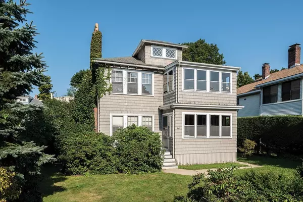661 Hammond St, Brookline, MA 02467