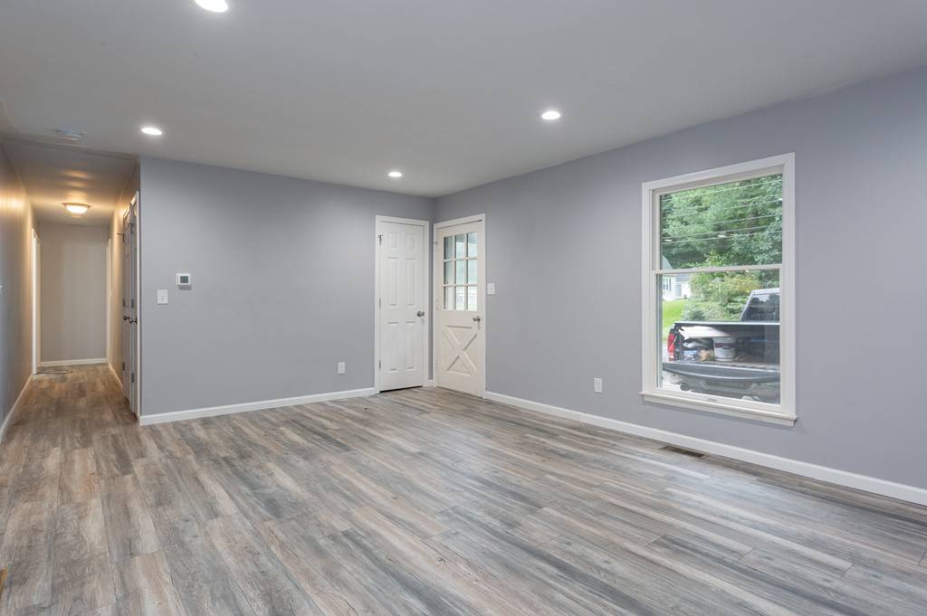 Westfield, MA 01085,903 Western Ave