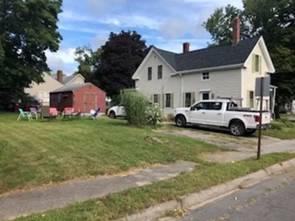 Middleboro, MA 02346,11 East Main Street