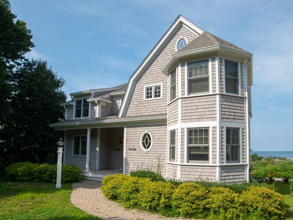 126 Warren Ave #2, Plymouth, MA 02360