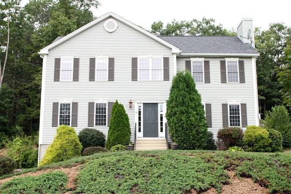 13 Preserve Way, Sturbridge, MA 01566