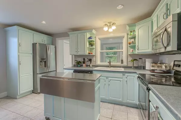 Worcester, MA 01602,31 Sunny Hill Drive