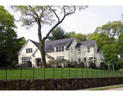 19 Lanark Rd, Wellesley, MA 02481