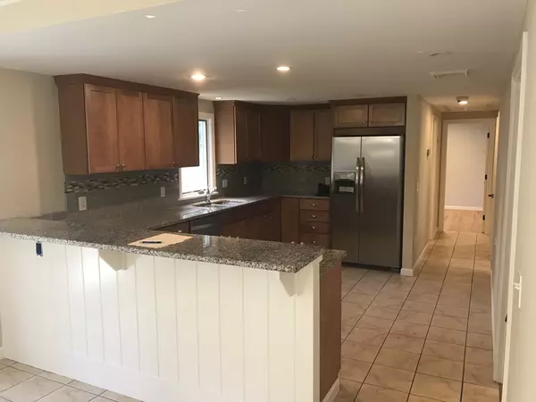 Yarmouth, MA 02673,338 Camp St