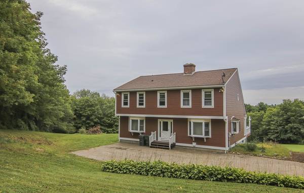 731 E Hill Rd, Oakham, MA 01068