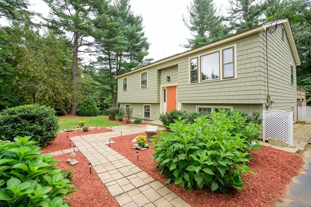 Townsend, MA 01469,2 Capricorn Ln