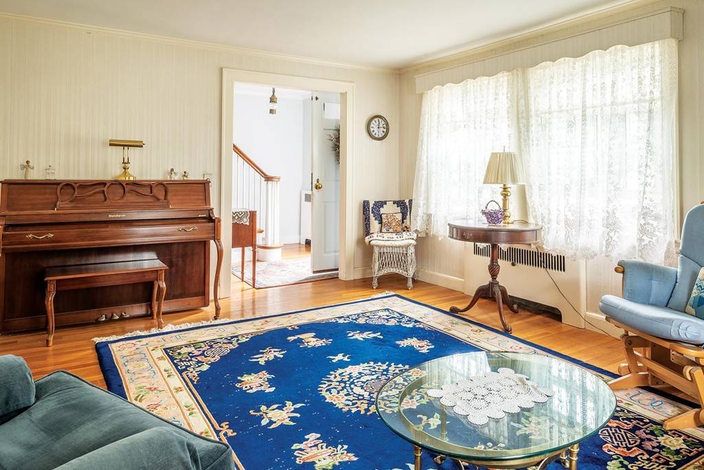 Newton, MA 02465,105 Fairway Dr