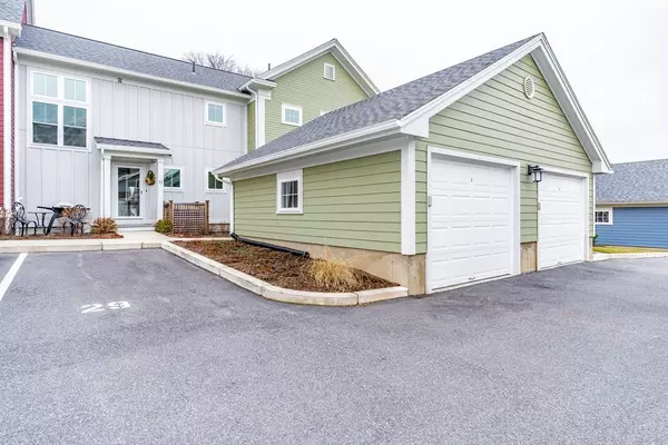 Northampton, MA 01060,31 Moser St #31