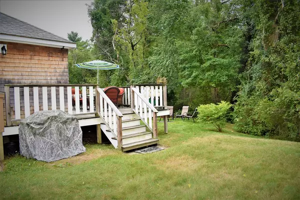 Wareham, MA 02571,12 Fearing Hill Rd