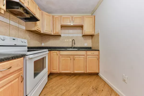 Framingham, MA 01702,15 Willis St. #36