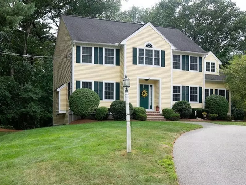 38 Lowell Rd, North Reading, MA 01864