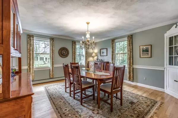 Needham, MA 02492,6 Shady Lane