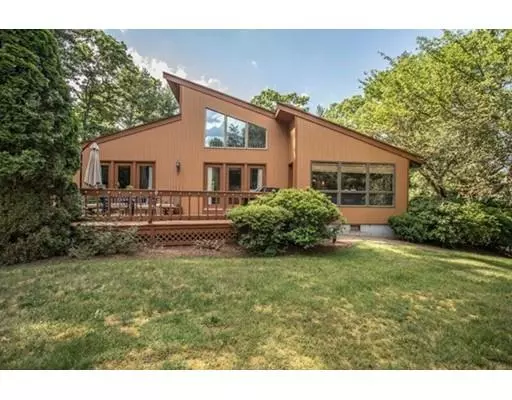 81 Sanford St, Berkley, MA 02779