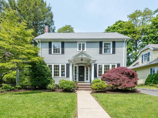 31 Hinckley Rd, Newton, MA 02468